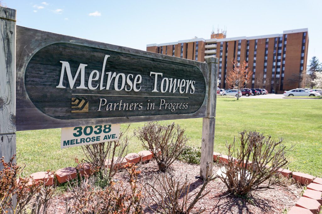 Melrose Towers DSC00251